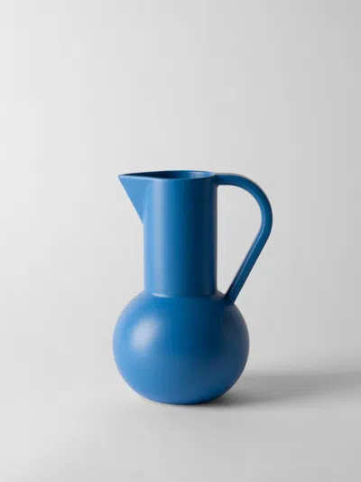 Raawii Vases Lifestyle  In Blue