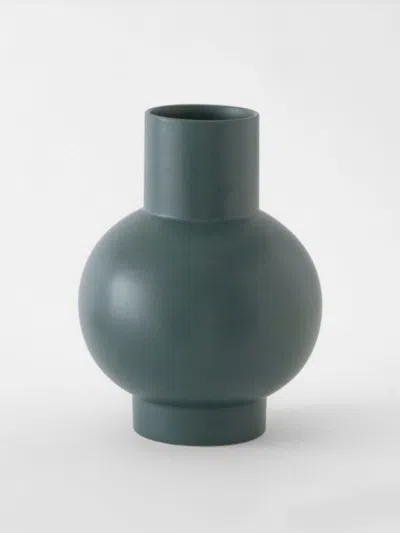 Raawii Vases Lifestyle  In Green