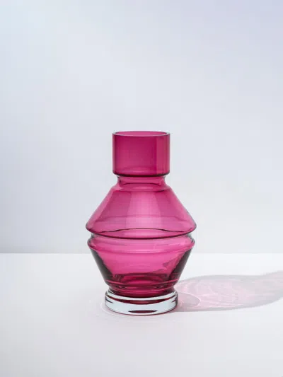 Raawii Vases Lifestyle  In Red