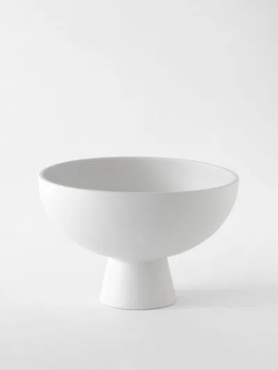 Raawii Vases Lifestyle  In White