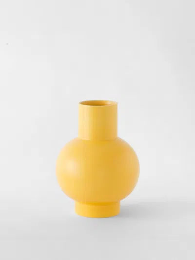 Raawii Vases Lifestyle  In Yellow