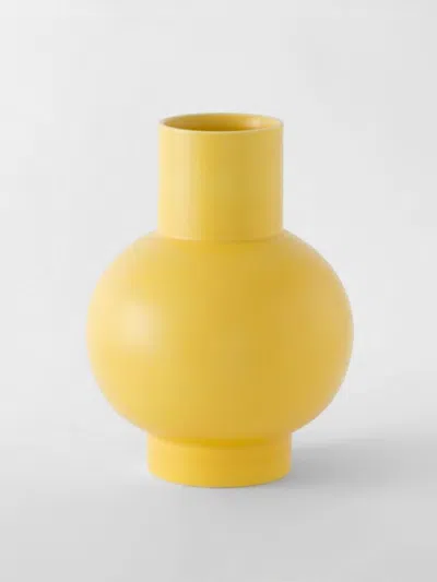 Raawii Vases Lifestyle  In Yellow