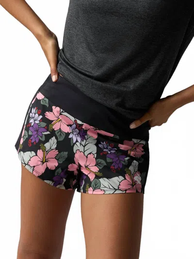Rabbit Tried 2.5" Short In Hibiscus Floral In Multi