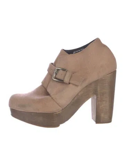 Pre-owned Rachel Comey Suede Pumps In Neutral