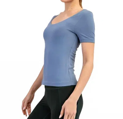 Rae Mode Queen Short Sleeve Top In Blue