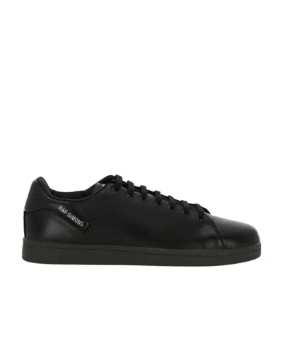 Raf Simons Round-toe Low-top Sneakers In Black