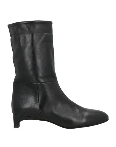 Raffaele Genga Woman Ankle Boots Black Size 9 Leather