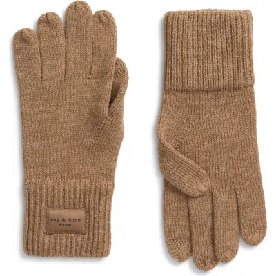 Rag & Bone Blake Logo Patch Ribbed Gloves In Camel