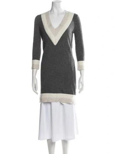 Pre-owned Rag & Bone Colorblock Pattern V-neck Sweater In Grey