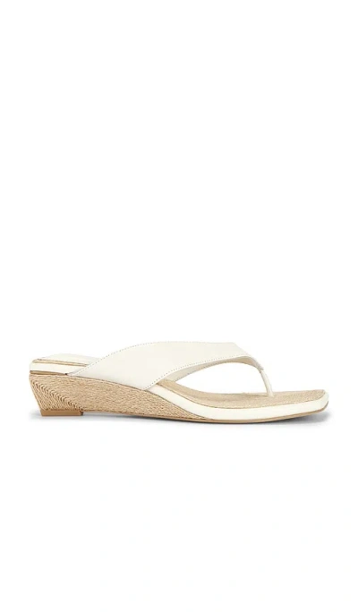 Rag & Bone Jo Thong Wedge Sandal In White