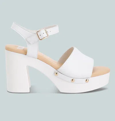 RAG & CO SAWOR RECYCLED LEATHER HIGH BLOCK SANDALS IN WHITE