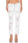 Rag & Bone Women Drey Boyfriend Jeans In Aged Bright White In White