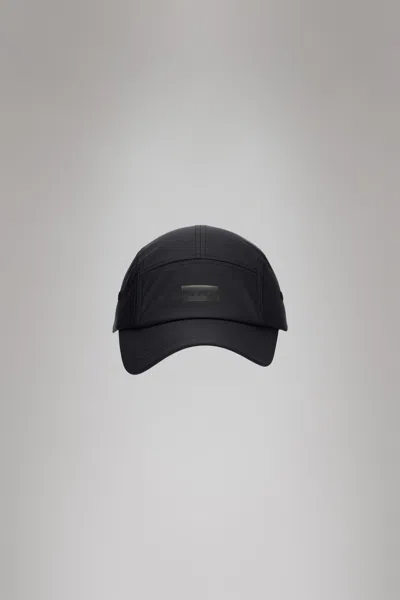 Rains 5 Panel Cap In Black