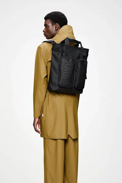 Rains Backpack Ra14240 In Black (bla)