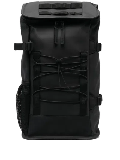Rains Logo-strap Buckle-fastening Backpack In Schwarz