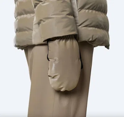 Rains Mittens Quilted In Velvet Taupe In Green