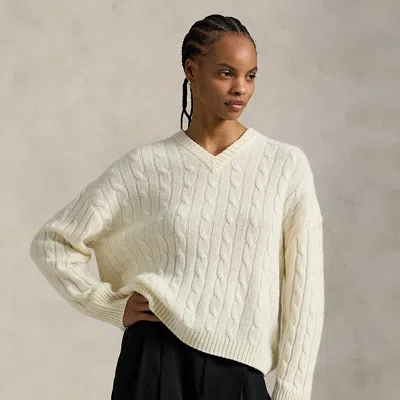 Ralph Lauren Cable-knit Cashmere V-neck Sweater
