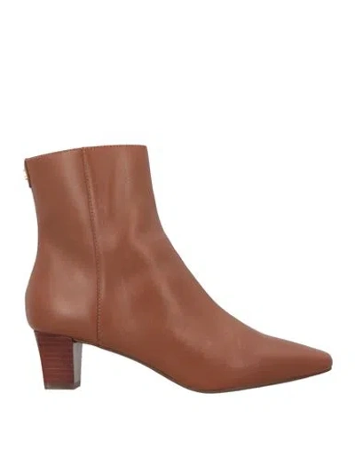 Ralph Lauren Lauren  Willa Burnished Leather Bootie Woman Ankle Boots Brown Size 8 Soft Leather