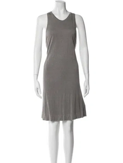 Pre-owned Raquel Allegra Scoop Neck Knee-length Dress In Gray