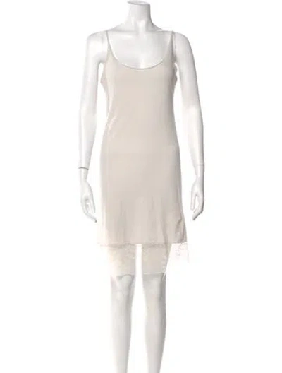Pre-owned Raquel Allegra Scoop Neck Knee-length Dress In Neutral