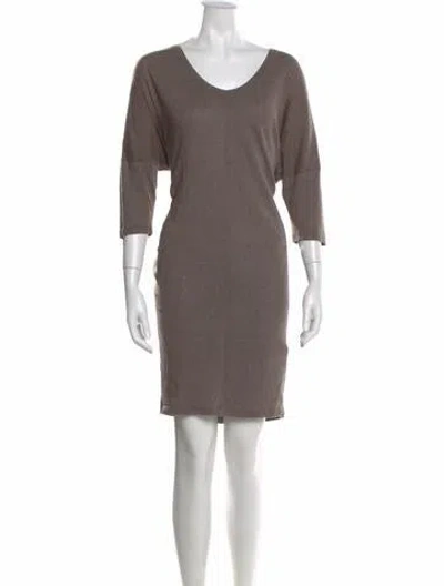 Pre-owned Raquel Allegra V-neck Knee-length Dress In Gray