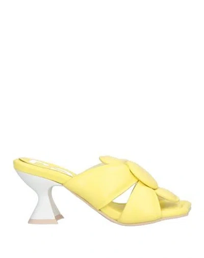 Ras Woman Sandals Pastel Yellow Size 6 Leather