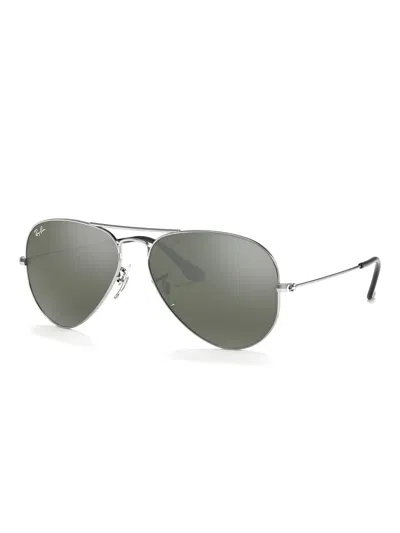 Ray Ban Aviator Classic Sunglasses In Neutral