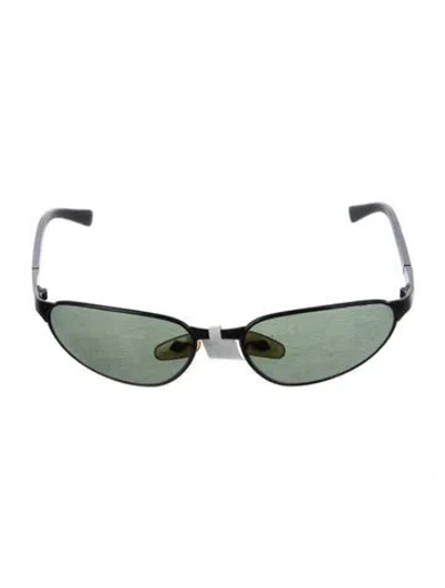 Pre-owned Ray Ban Cat-eye Tinted Sunglasses In Black