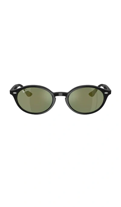 Ray Ban Oval Sunglasses In Black
