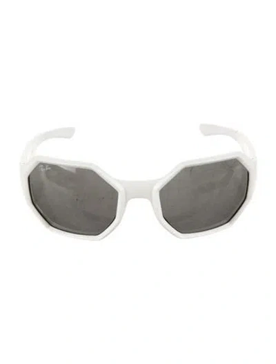 Pre-owned Ray Ban Square Tinted Sunglasses In White