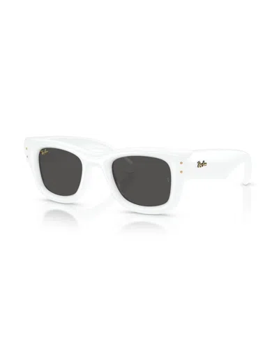 Ray Ban Unisex Wayfarer Puffer Square Sunglasses, Rb4940 In White
