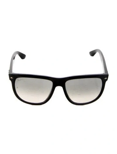 Pre-owned Ray Ban Wayfarer Gradient Sunglasses In Black