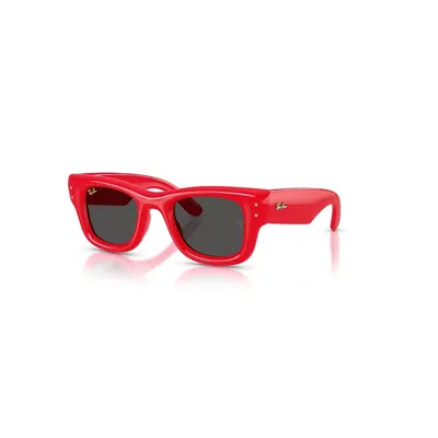 Ray Ban Rb4940b Wayfarer Puffer 686187 Occhiali Da Sole Rossi Per Uomo In Red