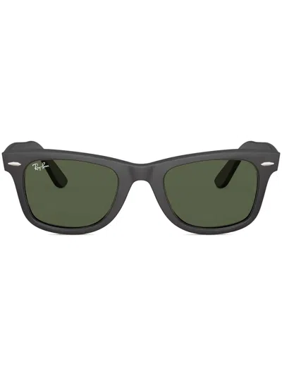 Ray Ban Wayfarer Folding Sunglasses In Black