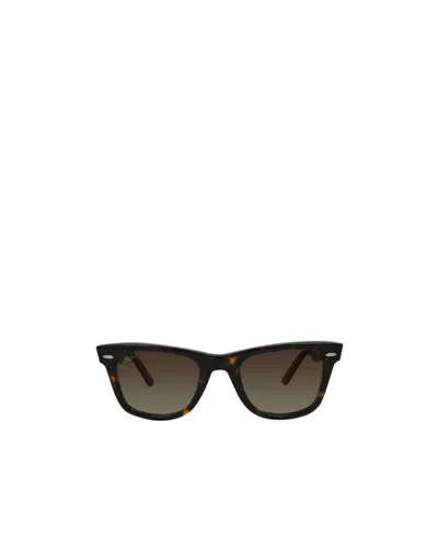 Ray Ban Wayfarer Sunglasses In Black