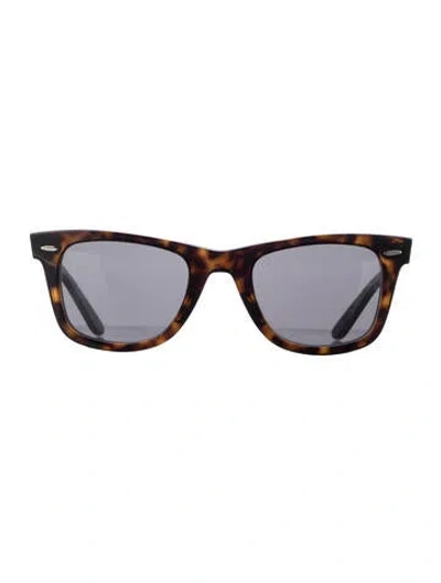 Pre-owned Ray Ban Wayfarer Tinted Sunglasses In Brown