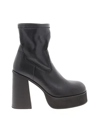 Pre-owned Raye Ankle Boots In Black