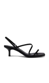 Raye Harper Sandal In 黑色