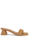 Raye Julie Heel In Nude