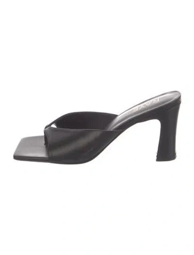 Pre-owned Raye Leather Sandals In Black