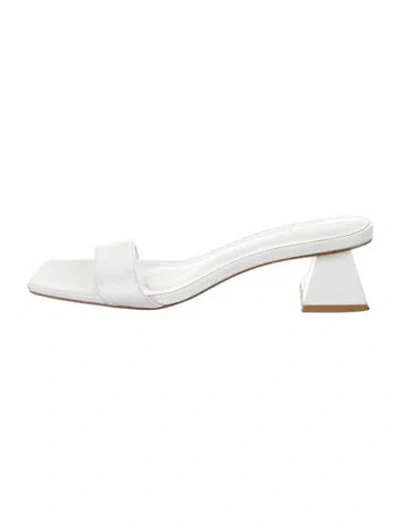 Pre-owned Raye Leather Slides In White