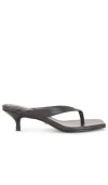 Raye Perla Kitten Heel In 黑色