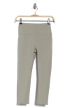 Rbx Space Dye Peached Pocket Capri Crop Leggings In Sage Leaf