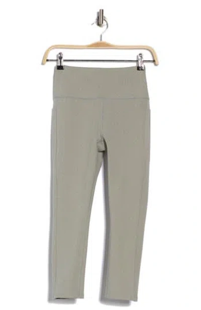 Rbx Space Dye Peached Pocket Capri Crop Leggings In Sage Leaf