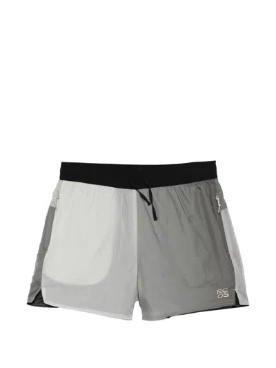 Rc Outdoor Supply Logo-detail Shorts In Gray