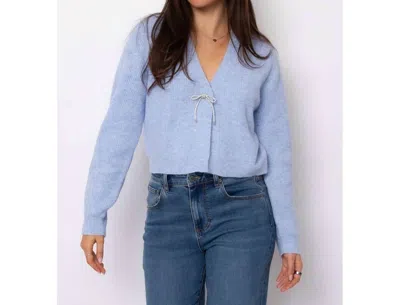 Rd Style Gia V-neck Cropped Cardigan In Blue Falls