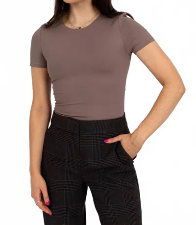 Rd Style Roxi Crewneck Top In Clay Taupe In Brown