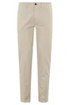 Re-hash Mucha Chinos Con Risvolto In Beige