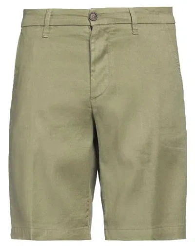 Re-hash Re_hash Man Shorts & Bermuda Shorts Military Green Size 35 Linen, Cotton, Elastane