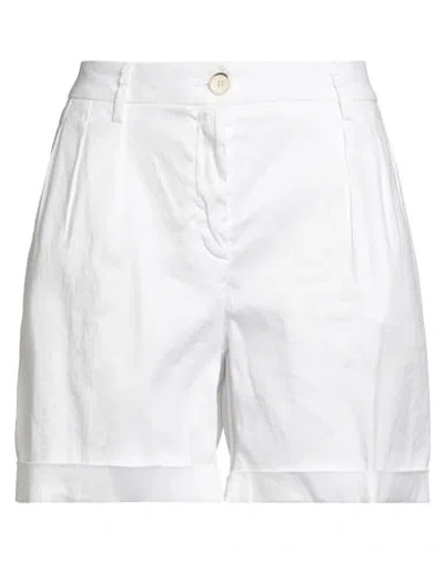 RE-HASH RE_HASH WOMAN SHORTS & BERMUDA SHORTS WHITE SIZE 30 LINEN, COTTON, ELASTANE